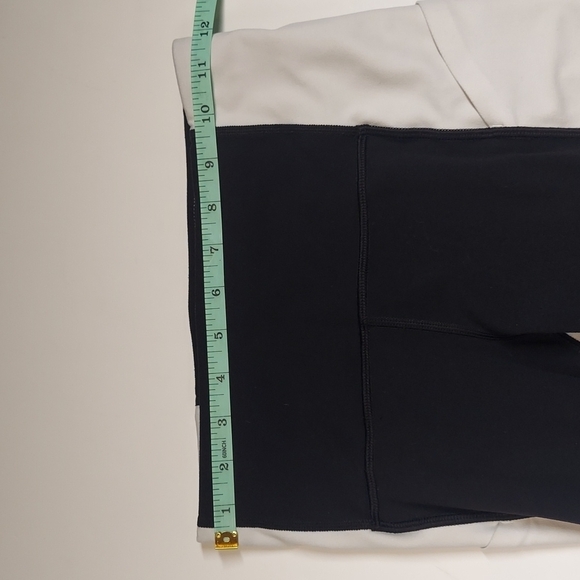 Athleta 3/4 pant XS - Picture 4 of 9